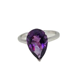 9CT WHITE GOLD PEAR CUT AMETHYST RING