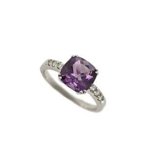 18CT WHITE GOLD AMETHYST & DIAMOND RING