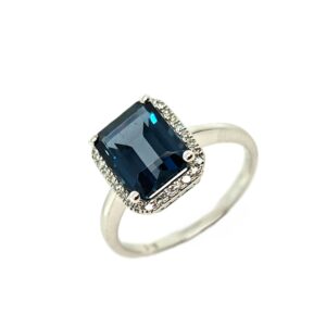 9CT WHITE GOLD BLUE TOPAZ & DIAMOND CLUSTER RING