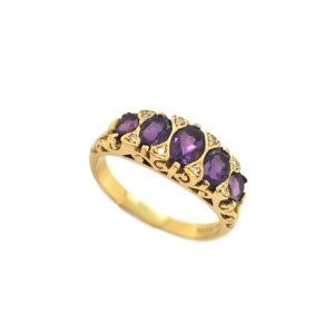9CT YELLOW GOLD AMETHYST & DIAMOND VINTAGE STYLE RING