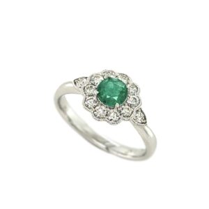18CT WHITE GOLD EMERALD & DIAMOND FLORAL CLUSTER RING