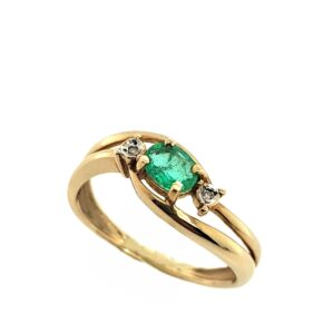 9CT YELLOW GOLD EMERALD & DIAMOND THREE STONE TWIST RING